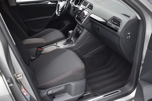 Volkswagen Tiguan 1.4 TSI 150pk DSG R-line | Camera | Trekhaak