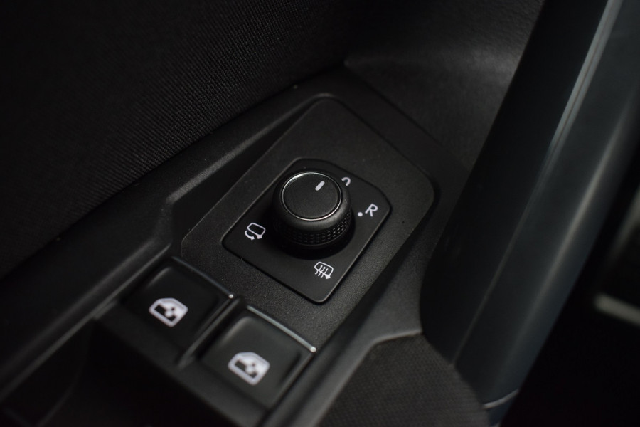 Volkswagen Tiguan 1.4 TSI 150pk DSG R-line | Camera | Trekhaak