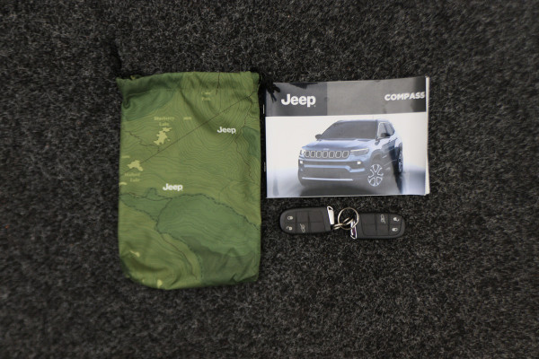 Jeep Compass 4xe 240 Plug-in Hybrid Electric S Leer, Memory, Stoelkoeling, Camera, ACC, Apple Carplay, 19"