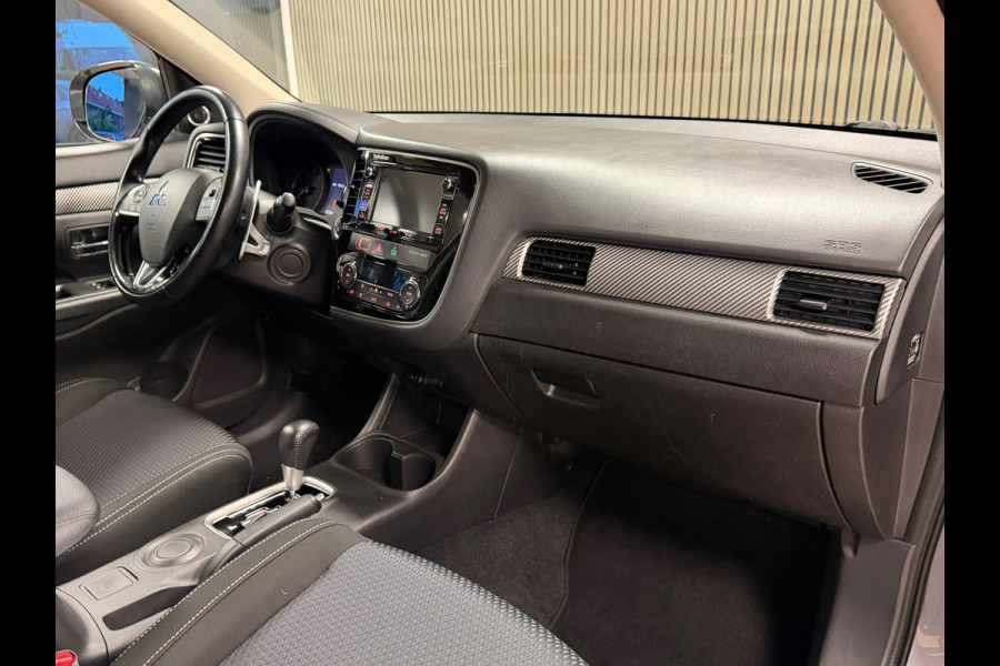 Mitsubishi Outlander 2.0 Executive Edition 7 PERS AUT. TREKHAAK KEYLESS-GO CAMERA NAVIGATIE AIRCO CRUISE PDC START/STOP