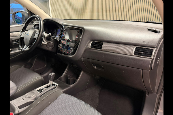 Mitsubishi Outlander 2.0 Executive Edition 7 PERS AUT. TREKHAAK KEYLESS-GO CAMERA NAVIGATIE AIRCO CRUISE PDC START/STOP