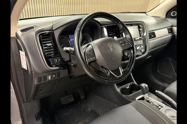 Mitsubishi Outlander 2.0 Executive Edition 7 PERS AUT. TREKHAAK KEYLESS-GO CAMERA NAVIGATIE AIRCO CRUISE PDC START/STOP