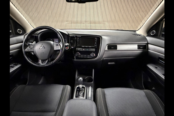 Mitsubishi Outlander 2.0 Executive Edition 7 PERS AUT. TREKHAAK KEYLESS-GO CAMERA NAVIGATIE AIRCO CRUISE PDC START/STOP