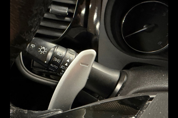 Mitsubishi Outlander 2.0 Executive Edition 7 PERS AUT. TREKHAAK KEYLESS-GO CAMERA NAVIGATIE AIRCO CRUISE PDC START/STOP