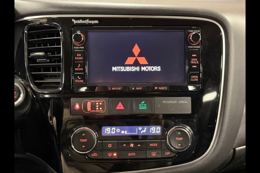 Mitsubishi Outlander 2.0 Executive Edition 7 PERS AUT. TREKHAAK KEYLESS-GO CAMERA NAVIGATIE AIRCO CRUISE PDC START/STOP