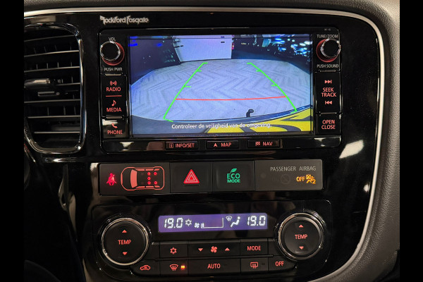 Mitsubishi Outlander 2.0 Executive Edition 7 PERS AUT. TREKHAAK KEYLESS-GO CAMERA NAVIGATIE AIRCO CRUISE PDC START/STOP