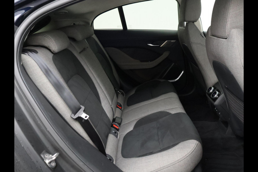 Jaguar I-PACE EV400 HSE 90 kWh *PORTOFINO BLUE* + 22 INCH | LUCHTVERING | PANORAMA | 360 CAMERA | STOELVENTILATIE