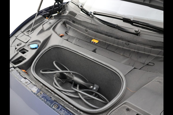 Jaguar I-PACE EV400 HSE 90 kWh *PORTOFINO BLUE* + 22 INCH | LUCHTVERING | PANORAMA | 360 CAMERA | STOELVENTILATIE