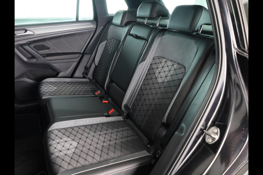 Volkswagen Tiguan 1.4 TSI eHybrid R-Line Business 245PK PHEV | 360 graden camera | Stoel- en stuurverwarming | Multimedia Plus | Assistentie pakket