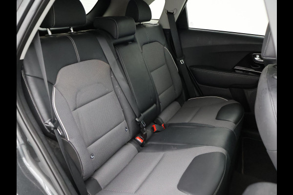 Kia e-Niro DYNAMICPLUSLINE 64 kWh + SCHUIFDAK | CARPLAY | CAMERA | STOEL/STUUURWIELVERW.