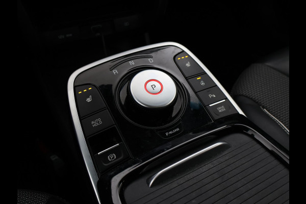 Kia e-Niro DYNAMICPLUSLINE 64 kWh + SCHUIFDAK | CARPLAY | CAMERA | STOEL/STUUURWIELVERW.