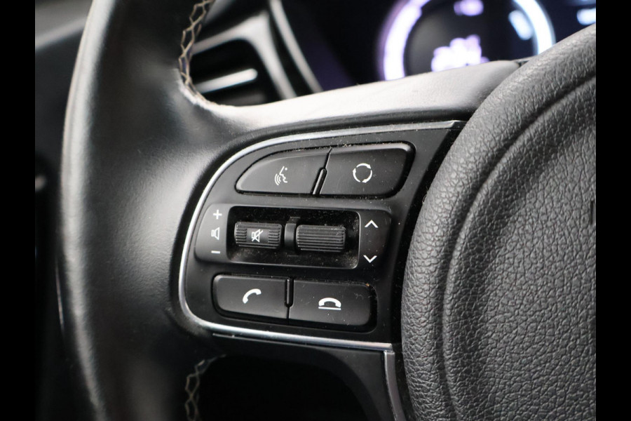 Kia e-Niro DYNAMICPLUSLINE 64 kWh + SCHUIFDAK | CARPLAY | CAMERA | STOEL/STUUURWIELVERW.