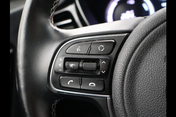 Kia e-Niro DYNAMICPLUSLINE 64 kWh + SCHUIFDAK | CARPLAY | CAMERA | STOEL/STUUURWIELVERW.