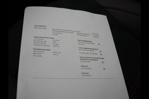 Mercedes-Benz A-Klasse 250 e Business Solution AMG Limited Plug In Hybrid 218pk PHEV | Adaptive Cruise | Head Up | Multi Beam LED | Alcantara Sportstoelen Verwarmd | Night Pakket | Sfeerverlichting | MBUX | Apple Carplay | Widescreen Navi | 19"L.M | Mountaingrau Magno |