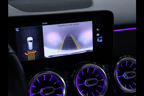 Mercedes-Benz Glb 200 Business Solution Luxury 7p. [SCHUIFKANTELDAK, MEMORY SEATS, BLUETOOTH TELEFOON, STOELVERWARMING, CRUISE CONTROL, ACHTERUITRIJCAMERA, PDC V+A, NIEUWSTAAT]