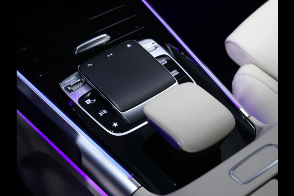 Mercedes-Benz Glb 200 Business Solution Luxury 7p. [SCHUIFKANTELDAK, MEMORY SEATS, BLUETOOTH TELEFOON, STOELVERWARMING, CRUISE CONTROL, ACHTERUITRIJCAMERA, PDC V+A, NIEUWSTAAT]