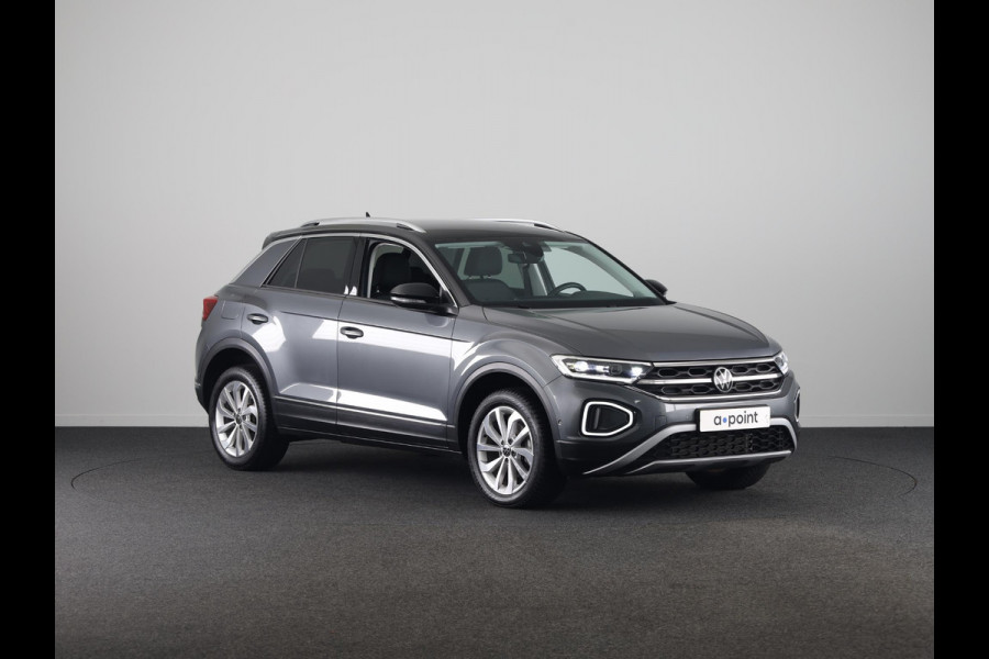 Volkswagen T-Roc 1.5 TSI Style 150 pk Automaat (DSG) | Navigatie | Trekhaak (afneembaar) | Parkeersensoren (Park assist) | Adaptieve cruise control | Stoelverwarming |