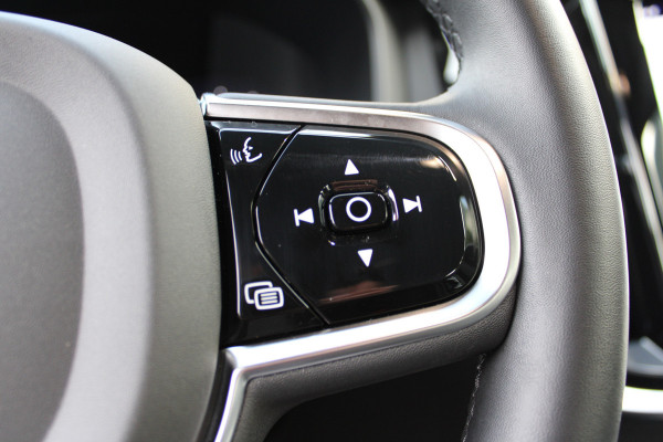 Volvo V60 2.0 T6 Plug-in hybrid AWD Plus Dark | Camera | Elektrische achterklep | Leder | Memory