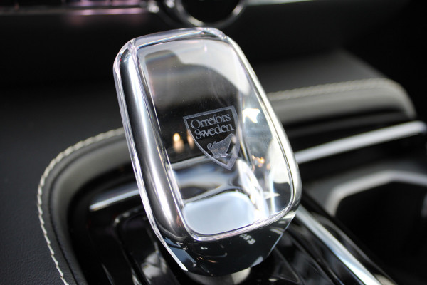Volvo V60 2.0 T6 Plug-in hybrid AWD Plus Dark | Camera | Elektrische achterklep | Leder | Memory