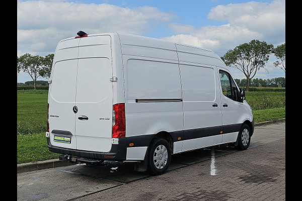 Mercedes-Benz Sprinter 314 2.2 CDI L2H2 Airco Mbux Trekhaak Camera Navi Euro6 143 PK!