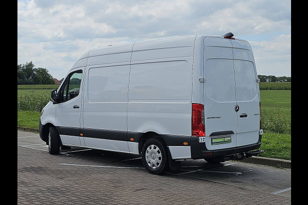 Mercedes-Benz Sprinter 314 2.2 CDI L2H2 Airco Mbux Trekhaak Camera Navi Euro6 143 PK!