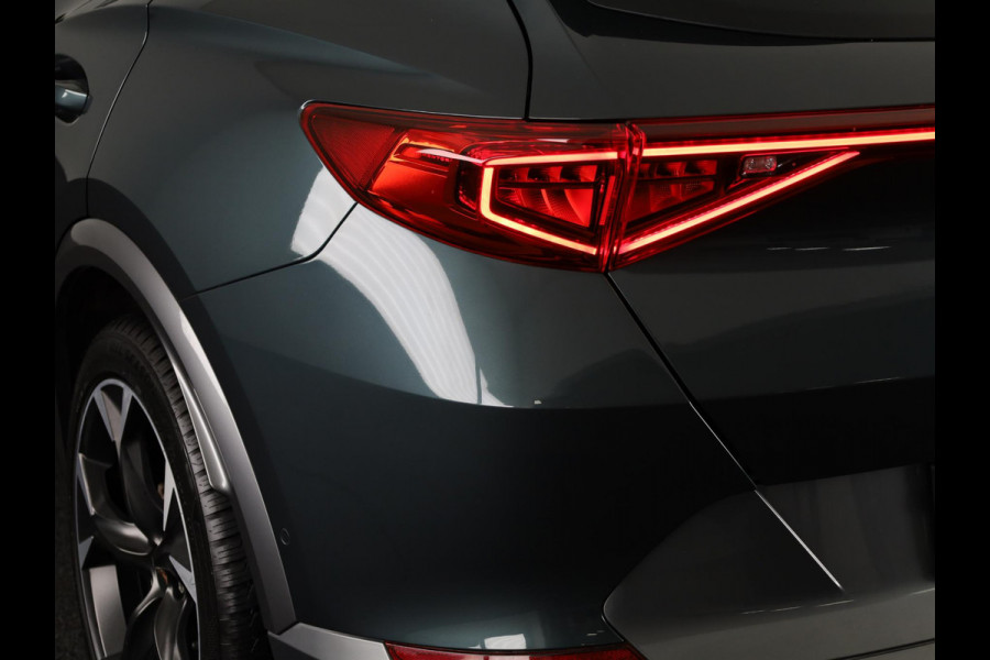 CUPRA Formentor 1.4 e-Hybrid Adrenaline 204 pk Automaat (DSG) | Navigatie | Parkeersensoren (Park assist) | Adaptieve cruise control | Stoelverwarming |