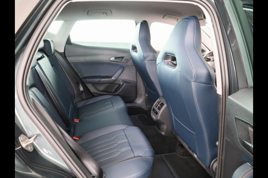 CUPRA Formentor 1.4 e-Hybrid Adrenaline 204 pk Automaat (DSG) | Navigatie | Parkeersensoren (Park assist) | Adaptieve cruise control | Stoelverwarming |