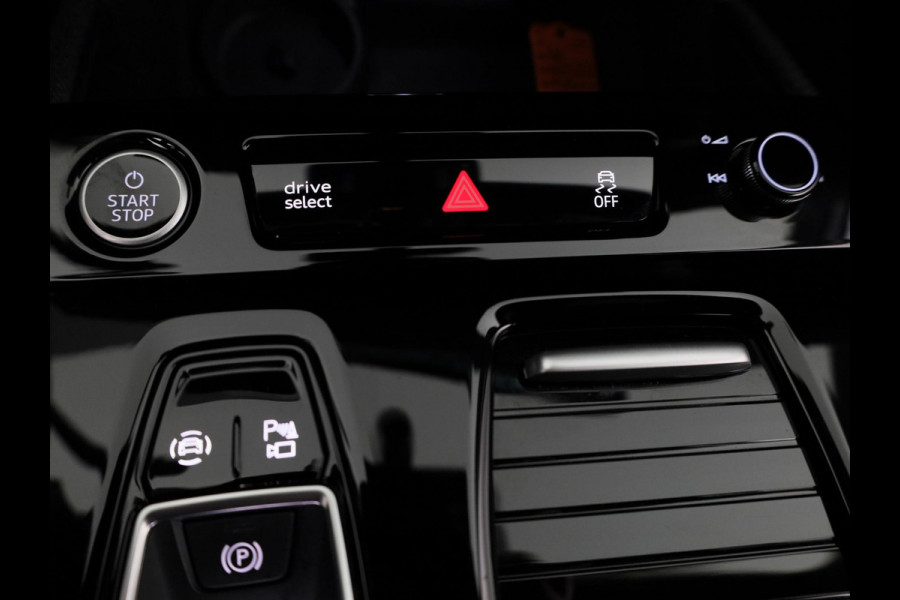 Audi Q6 e-tron S edition performance 100 kWh 306pk | Pack Tech Pro | Luchtvering | Stuurverwarming | MMI Bijrijdersscherm