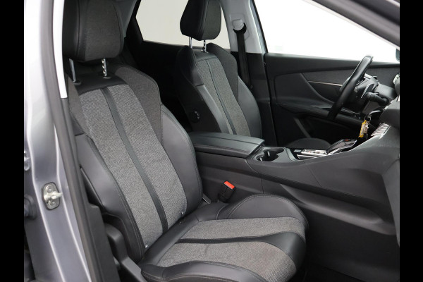 Peugeot 3008 1.2 PT 130 PK AUT. + TREKHAAK | 18 INCH | CAMERA | APPLE CARPLAY