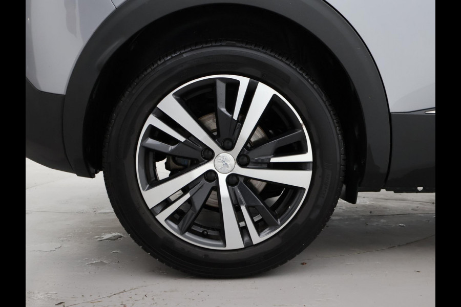 Peugeot 3008 1.2 PT 130 PK AUT. + TREKHAAK | 18 INCH | CAMERA | APPLE CARPLAY