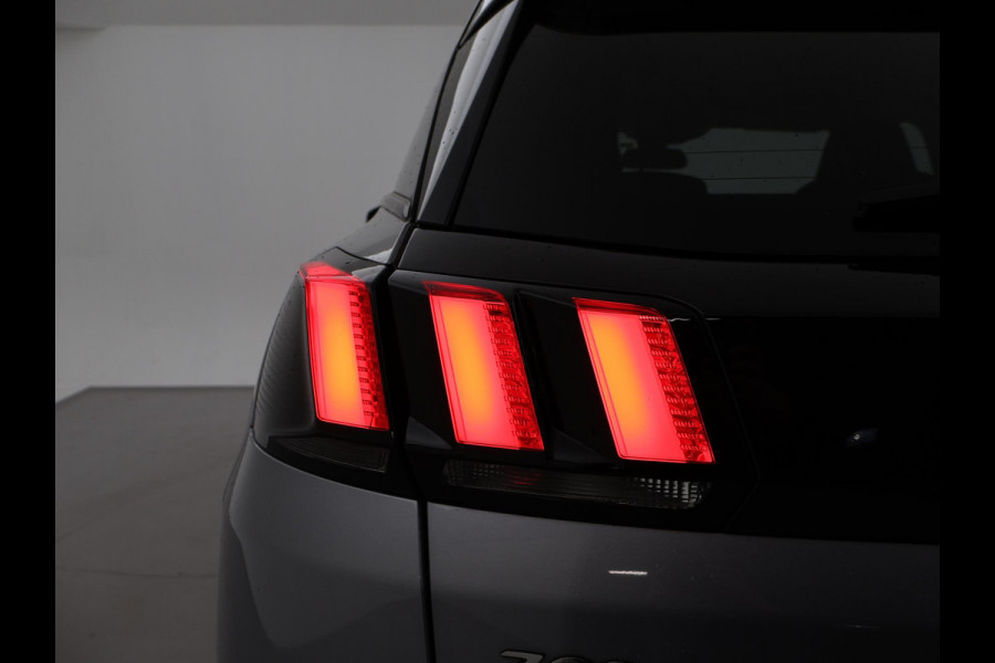 Peugeot 3008 1.2 PT 130 PK AUT. + TREKHAAK | 18 INCH | CAMERA | APPLE CARPLAY