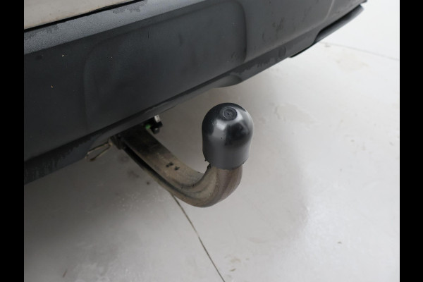 Peugeot 3008 1.2 PT 130 PK AUT. + TREKHAAK | 18 INCH | CAMERA | APPLE CARPLAY