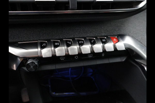 Peugeot 3008 1.2 PT 130 PK AUT. + TREKHAAK | 18 INCH | CAMERA | APPLE CARPLAY