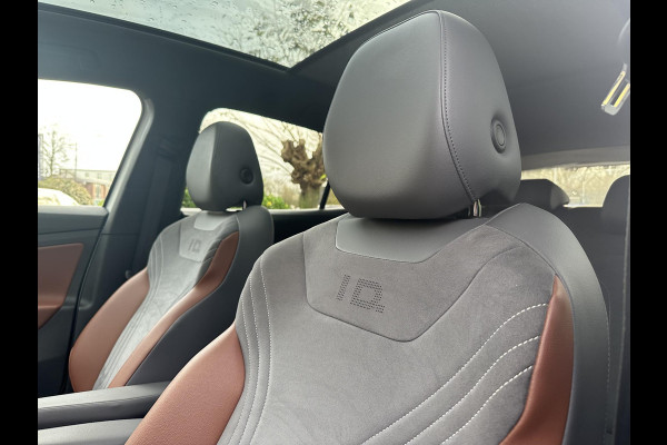 Volkswagen ID.4 Max 77 kWh Panoramadak ACC ErgoActive Trekhaak 21''LM