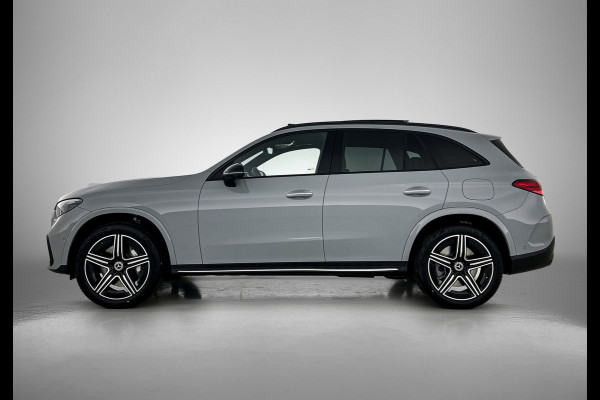 Mercedes-Benz GLC 300e 4MATIC Sport Edition | Premium pakket | Trekhaak | Treeplanken | Nightpakket | 360°-camera | Smartphone integratie | DIGITAL LIGHT | Augmented Reality navigatie | Memorypakket |