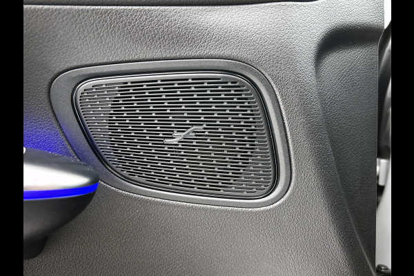 Mercedes-Benz GLC 300e 4MATIC Sport Edition | Premium pakket | Trekhaak | Treeplanken | Nightpakket | 360°-camera | Smartphone integratie | DIGITAL LIGHT | Augmented Reality navigatie | Memorypakket |