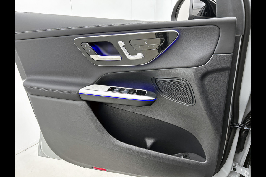 Mercedes-Benz GLC 300e 4MATIC Sport Edition | Premium pakket | Trekhaak | Treeplanken | Nightpakket | 360°-camera | Smartphone integratie | DIGITAL LIGHT | Augmented Reality navigatie | Memorypakket |