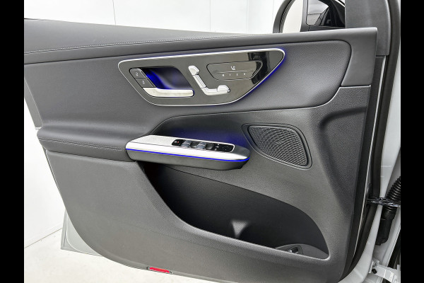 Mercedes-Benz GLC 300e 4MATIC Sport Edition | Premium pakket | Trekhaak | Treeplanken | Nightpakket | 360°-camera | Smartphone integratie | DIGITAL LIGHT | Augmented Reality navigatie | Memorypakket |