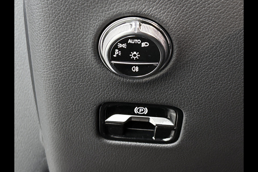 Mercedes-Benz GLC 300e 4MATIC Sport Edition | Premium pakket | Trekhaak | Treeplanken | Nightpakket | 360°-camera | Smartphone integratie | DIGITAL LIGHT | Augmented Reality navigatie | Memorypakket |