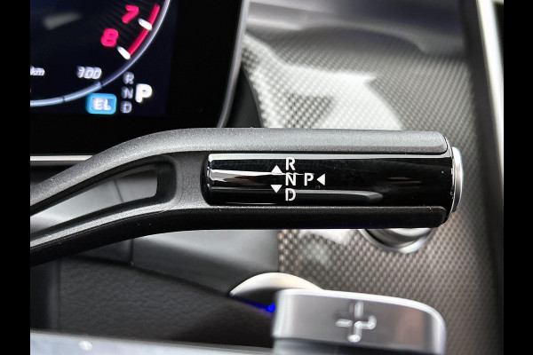 Mercedes-Benz GLC 300e 4MATIC Sport Edition | Premium pakket | Trekhaak | Treeplanken | Nightpakket | 360°-camera | Smartphone integratie | DIGITAL LIGHT | Augmented Reality navigatie | Memorypakket |