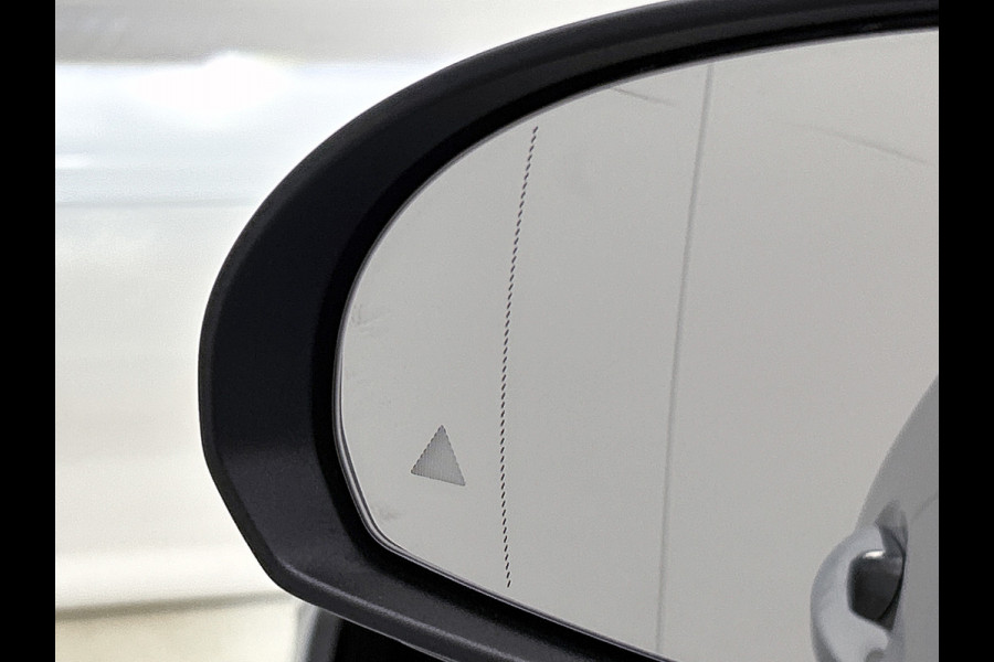 Mercedes-Benz GLC 300e 4MATIC Sport Edition | Premium pakket | Trekhaak | Treeplanken | Nightpakket | 360°-camera | Smartphone integratie | DIGITAL LIGHT | Augmented Reality navigatie | Memorypakket |