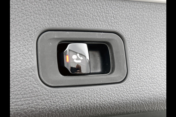 Mercedes-Benz GLC 300e 4MATIC Sport Edition | Premium pakket | Trekhaak | Treeplanken | Nightpakket | 360°-camera | Smartphone integratie | DIGITAL LIGHT | Augmented Reality navigatie | Memorypakket |