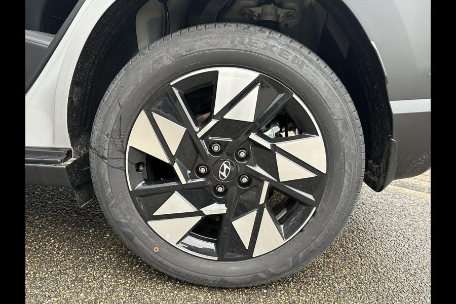 Hyundai Kona 1.6 GDI HEV Premium Sky VAN: 44.300,- VOOR: 35.877,- UW EINDEJAARSVOORDEEL: 8.413,- euro NIEUWE AUTO MET REGISTRATIE | VOLLE AUTO!