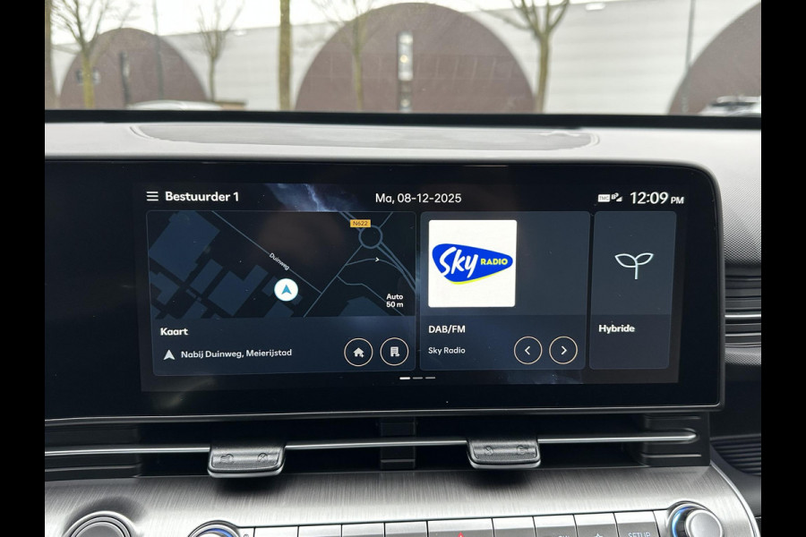 Hyundai Kona 1.6 GDI HEV Premium Sky VAN: 44.300,- VOOR: 35.877,- UW EINDEJAARSVOORDEEL: 8.413,- euro NIEUWE AUTO MET REGISTRATIE | VOLLE AUTO!