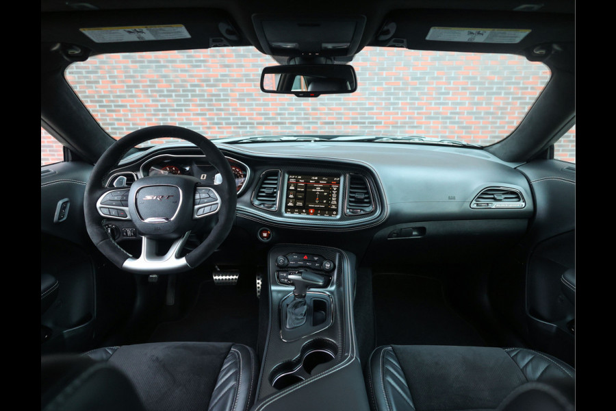 Dodge Challenger SRT Hellcat Redeye Black Ghost | 1/300 - 1e eig. - Org. EU