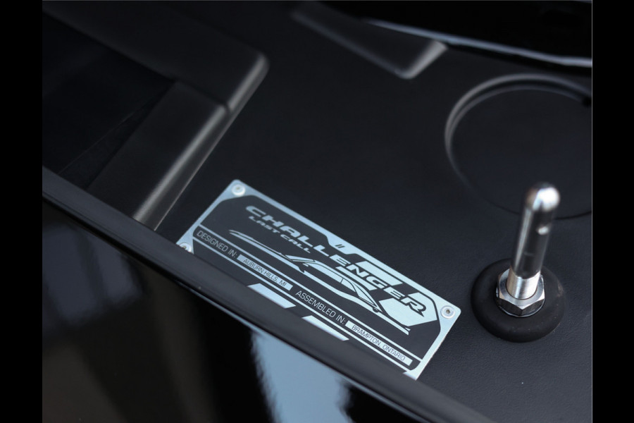 Dodge Challenger SRT Hellcat Redeye Black Ghost | 1/300 - 1e eig. - Org. EU