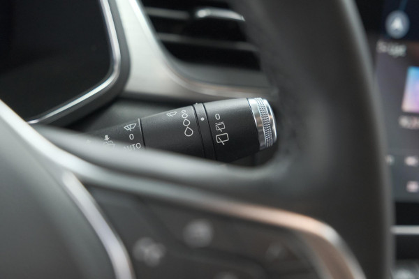 Renault Captur 1.6 E-Tech Plug-in Hybrid 160 Intens | Camera | 9.3 Inch Groot Scherm | Apple Carplay | Parkeersensoren