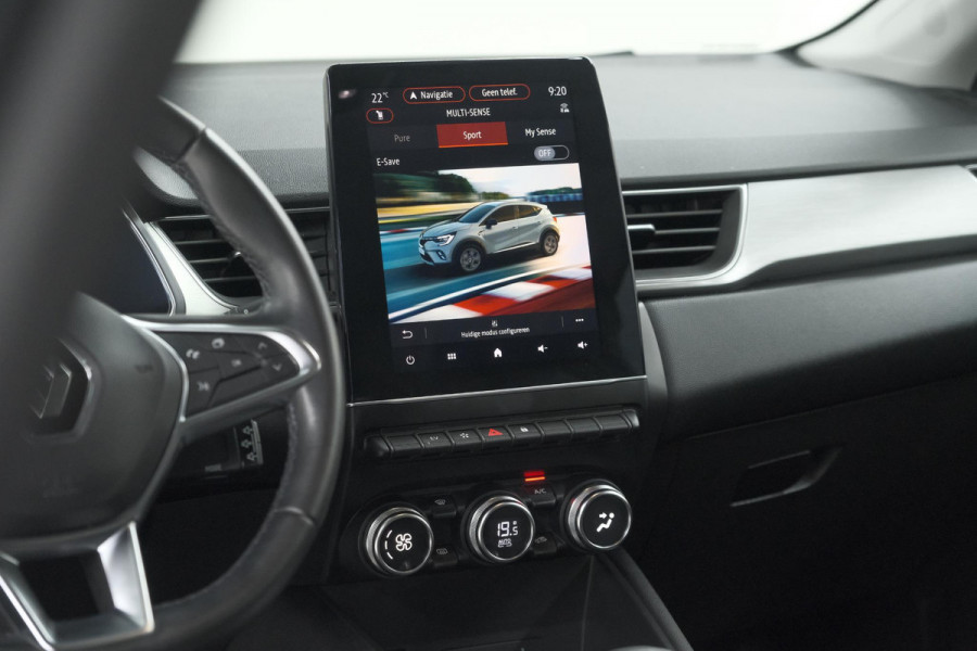 Renault Captur 1.6 E-Tech Plug-in Hybrid 160 Intens | Camera | 9.3 Inch Groot Scherm | Apple Carplay | Parkeersensoren