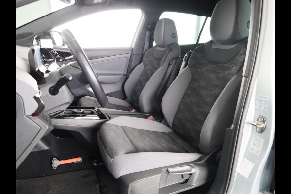 Volkswagen ID.4 Life 77 kWh 204 pk | Navigatie | Parkeersensoren | Adaptieve cruise control | LED koplampen | Stoelverwarming |