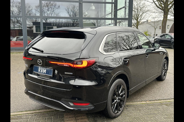 Mazda CX-80 2.5 e-SkyActiv PHEV Homura Plus VAN: €59.900,- VOOR: €55.877,- UW EINDEJAARSVOORDEEL: €4.023,- 3 FASE | MEGA VOL! | 7 PERSOONS | 6jr fabrieks garantie!